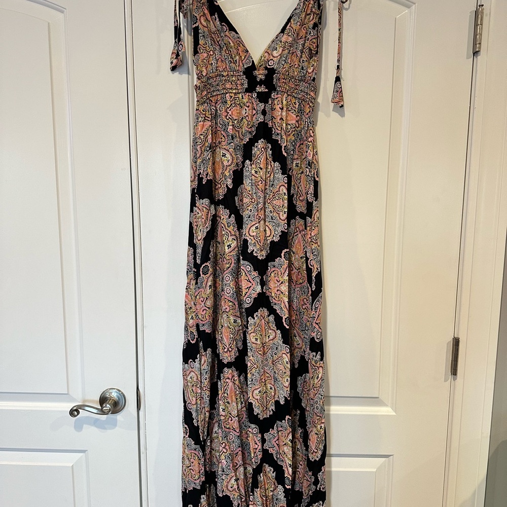 En Creme Black and Pink Paisley Maxi Dress